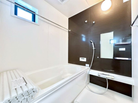 ���� ����̔�����₷��؂ȃo�X�^�C���B�������Ƃ����C���y����Ŕ����Ƃ肽���ł��ˁI  