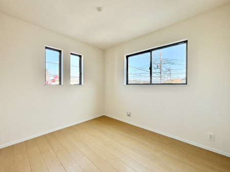 �q������ �q�ǂ������ɂ҂�����̖��邢��ԁB