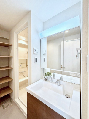 ���ʑ�E���ʏ� ������������ʉ��ώ��Œ��̐g�x�x�����K  