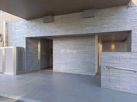 �G���g�����X -