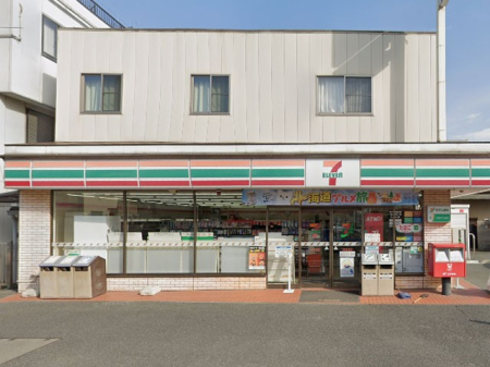 ���ӊ� �R���r�j 300m �Z�u��-�C���u���^�쐼�X