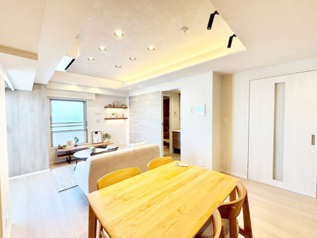 ���̑����� �Ƒ������R�ƏW�܂�e���̃X�y�[�X�ɂȂ肻��