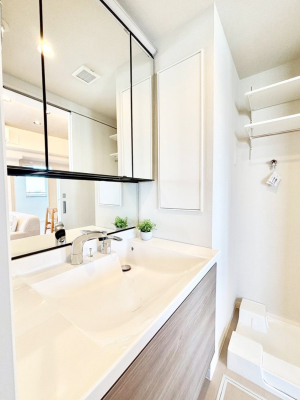 ���ʑ�E���ʏ� ������������ʉ��ώ��Œ��̐g�x�x�����K