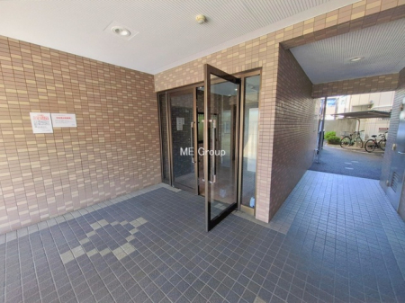 �G���g�����X -