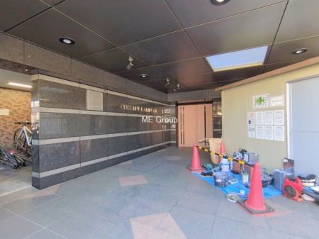 �G���g�����X -