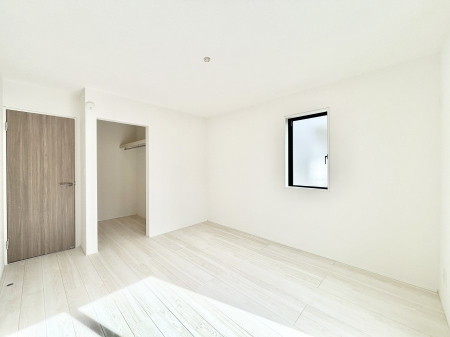 �Q�� �E�H�[�N�C���N���[�[�b�g�����邨�����B�G�߂��Ƃ̓���ւ����s�v�ŕ֗��ł��I