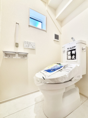 �g�C�� �g�C����1�K��2�K���ꂼ��ɔz�u����Ă��ĂƂĂ��֗��ł��B 