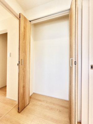 ���̑� �R�K�L�����[�B���p�i�̃X�g�b�N��|���@�Ȃǂ̑|���p��̎��[�ꏊ��