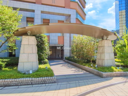 �G���g�����X -