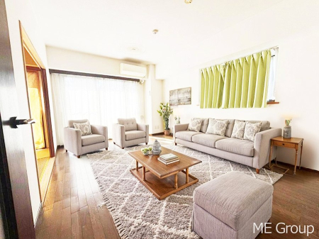 ���r���O �傫�ȑ����炽���Ղ�̗z���ƕ����������郊�r���O���Ƌ��CG�ł�