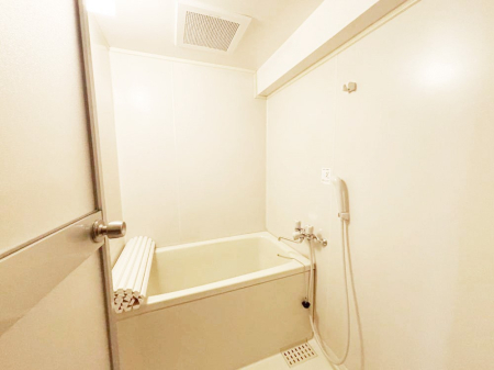 ���� ����̔�������Ă���閾�邢�������̂���o�X���[��