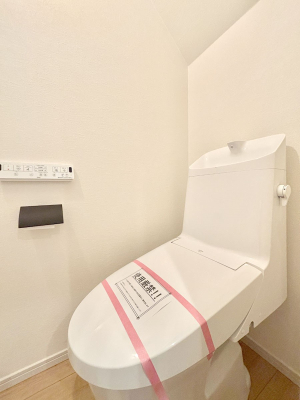 �g�C�� �g�C����1�K��2�K���ꂼ��ɔz�u����Ă��ĂƂĂ��֗��ł��B 