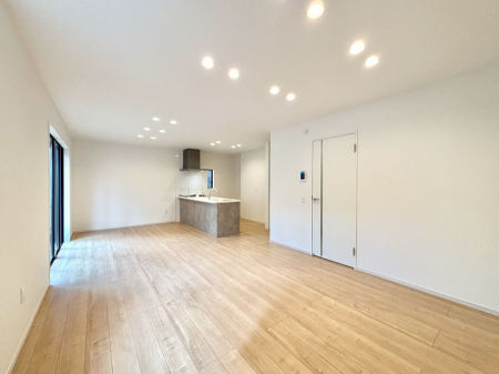 ���r���O �������������͋C�̂k�c�j�͉Ƒ��݂�Ȃ̉��K���  