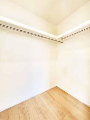 ���̑� �ߗނ��n���K�[�Ɋ|�����܂܎��[�ł���WIC�B�ߗނ̐������ڂ����₷���ĕ֗��ł��I