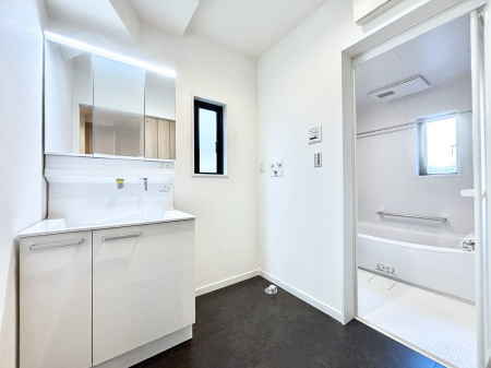 ���̑� ���������Ă���̂Ŏ��C�̑����ꏊ�ł����C���\���s���܂��B�����̐g�x�x���C�����ǂ��I