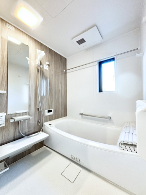 ���� ����̔�����₷��؂ȃo�X�^�C���B�������Ƃ����C���y����Ŕ����Ƃ肽���ł��ˁI  