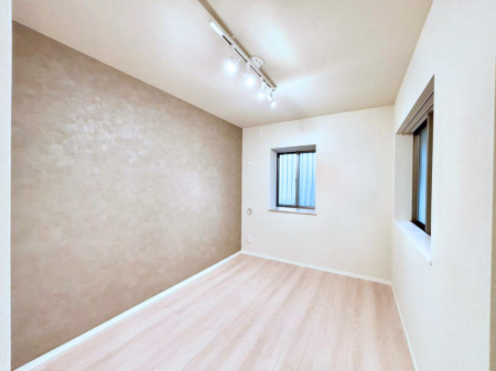 �q������ �A�N�Z���g�N���X���������S�̂𖾂邢��ۂɂ��Ă���܂�  