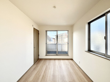 ���̑����� �o���R�j�[���J�������v���X���Ă����m��