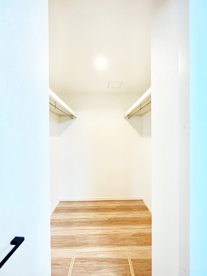 ���̑� �ߗނ��n���K�[�Ɋ|�����܂܎��[�ł���WIC�B�ߗނ̐������ڂ����₷���ĕ֗��ł��I