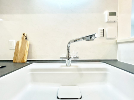 ���̑����� �����ɐG�ꂸ�ɓf�~�����ł���^�b�`���X����  