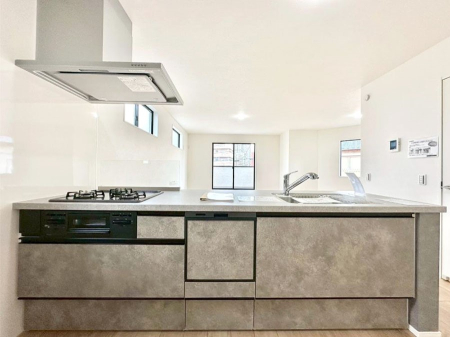 �L�b�`�� �������������I�ɁA�y�����I�V�X�e���L�b�`��  