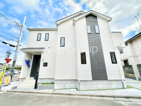 ���n�O�ώʐ^ �������ꂽ�O�ρA�㎿�ȏZ��Ԃ��L���鎺���͉i�����S���ĉ߂�����Z���ł��B