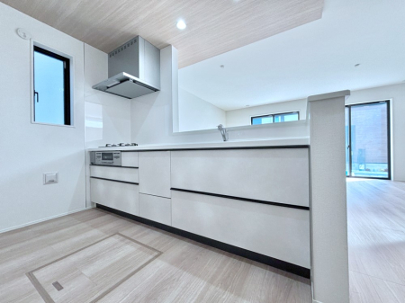 �L�b�`�� ���������Ȃ���ł����Ƒ��Ƃ̉�b���y���߂�ΖʃL�b�`��