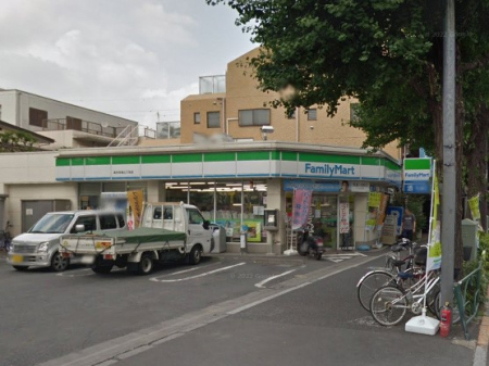 ���ӊ� �R���r�j 200m �t�@�~���[�}�[�g ���~����O���ړX