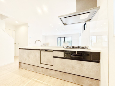 �L�b�`�� ��Ƃ肠��L�b�`���X�y�[�X�ł�������H��̌�ЂÂ����X���[�Y�ɁI