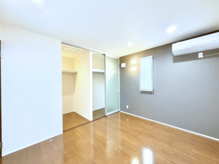 ���̑����� �A�N�Z���g�N���X���������ȗm���B�Q�ʍ̌��Ŗ��邳�����ʂ��ǍD�I