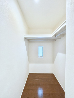 ���[ �����Ղ�̎��[�X�y�[�X�ŉ��K�ɕ�点���� 