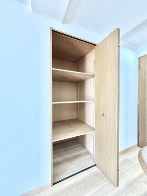 ���̑����� ���r���O���[�B�����Ɏ��[������ƕ����W�܂�LDK���X�b�L���Еt�������ł��ˁB  