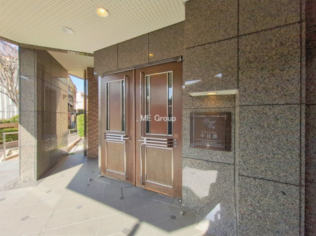 �G���g�����X -