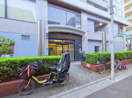 �G���g�����X -