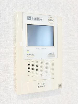 ���̑����� TV���j�^�[�t�C���^�[�t�H�����t���Ă��ăZ�L�����e�B�[��  