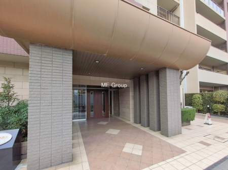 �G���g�����X -