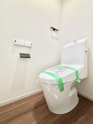 �g�C�� �g�C����1�K��2�K���ꂼ��ɔz�u����Ă��ĂƂĂ��֗��ł��B 