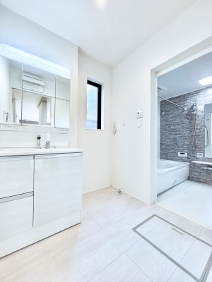 ���̑� ���������Ă���̂Ŏ��C�̑����ꏊ�ł����C���\���s���܂��B�����̐g�x�x���C�����ǂ��I