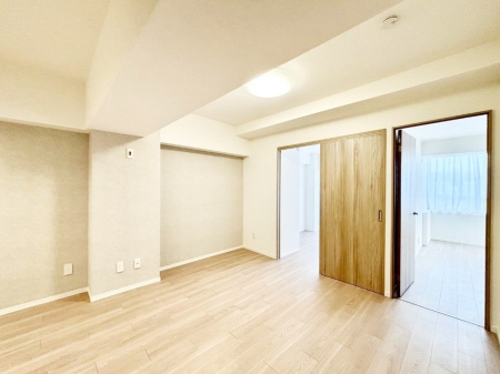 ���r���O �Ƒ��c���̎��Ԃ����������Ȃ��났�̃��r���O�_�C�j���O