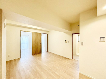 ���̑����� �Ƒ������R�ƏW�܂�e���̃X�y�[�X�ɂȂ肻��