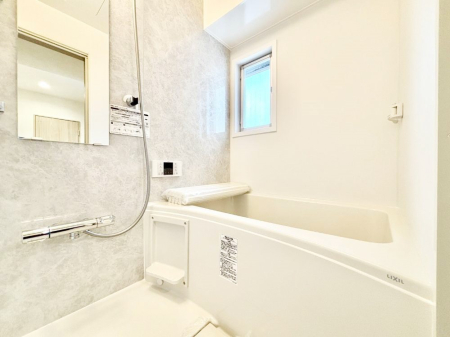 ���� ����̔�������Ă���閾�邢�������̂���o�X���[��