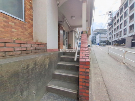 �G���g�����X -