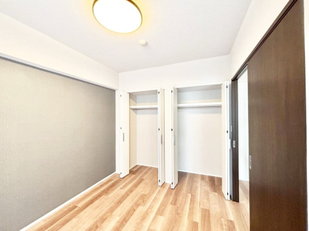 ���̑����� �i�`�������ȃt���[�����O�͂ǂ�ȃC���e���A�ɂ��}�b�`�B  