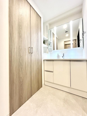 ���ʑ�E���ʏ� ������������ʉ��ώ��Œ��̐g�x�x�����K  