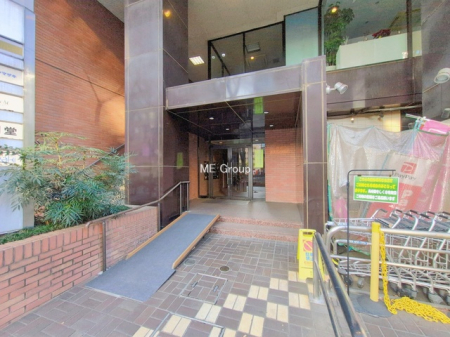 �G���g�����X -