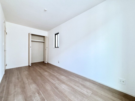 �q������ �q�������ɂ��������߂Ȏ��[�X�y�[�X�����Ղ�̋���