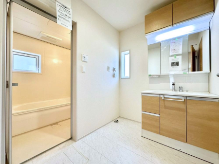 ���̑� �L�X�Ƃ�Ƃ�̂��郉���h���[�X�y�[�X�B  