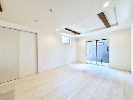 ���̑����� �Ƒ������R�ƏW�܂�e���̃X�y�[�X�ɂȂ肻��