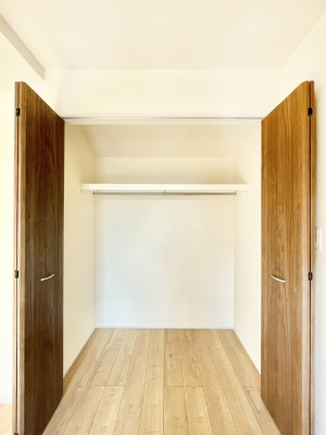 ���[ �����Ղ�̎��[�X�y�[�X�ŉ��K�ɕ�点���� 