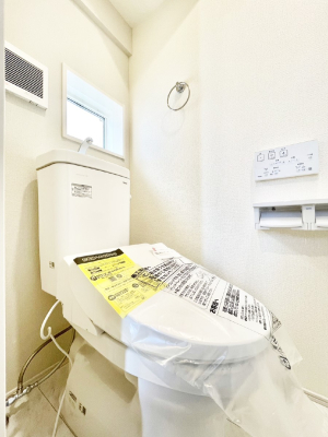 �g�C�� �g�C����1�K��2�K���ꂼ��ɔz�u����Ă��ĂƂĂ��֗��ł��B 